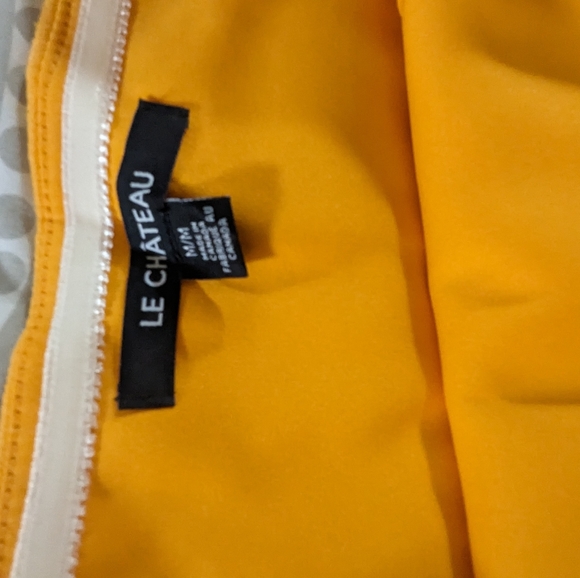 Le Chateau size Med. strapless dress - Picture 4 of 7